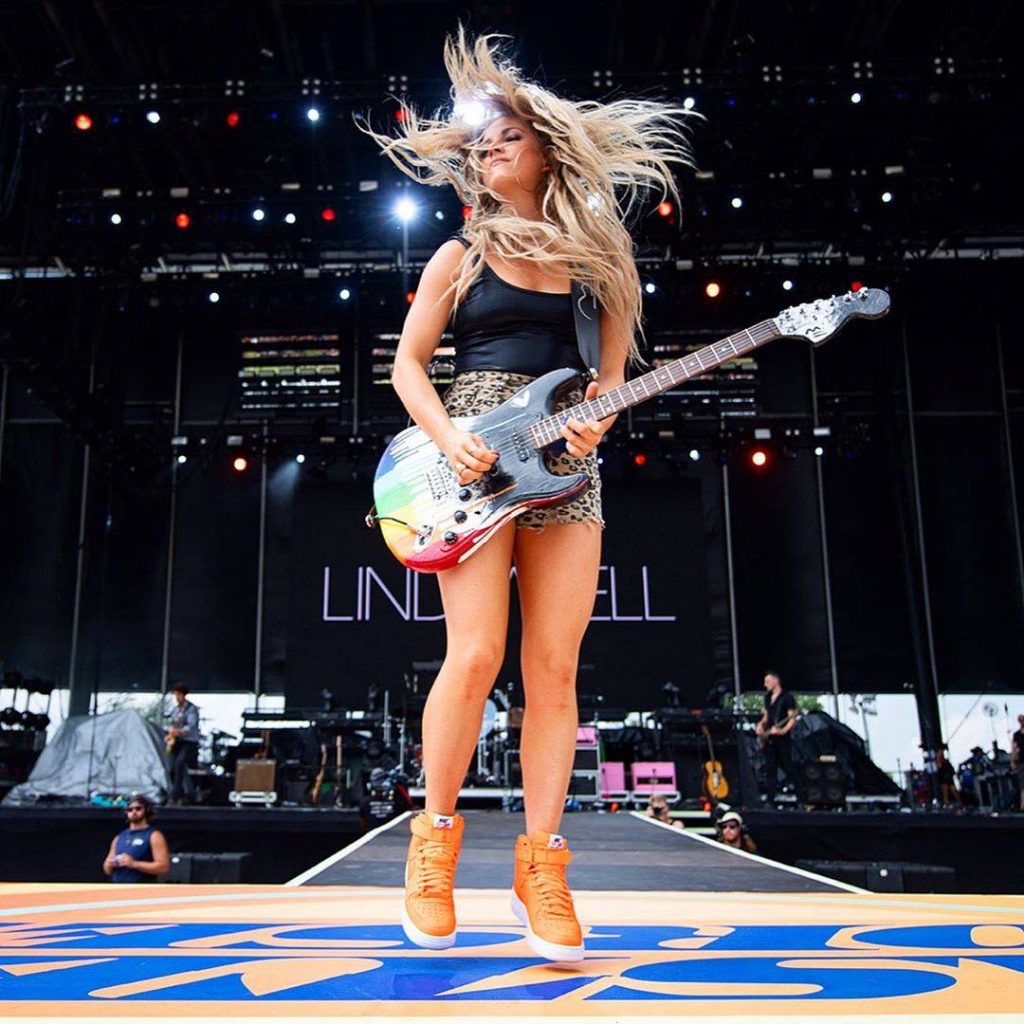 Lindsay Ell - FU-Tone Lindsay Ell Country Music Artist